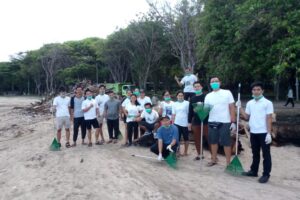 BEACH CLEANING